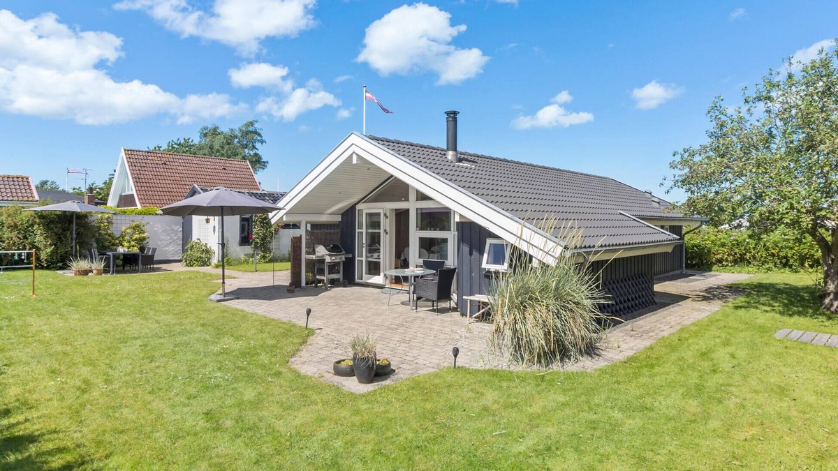 Hasmark Strand House | Awesome home in Otterup with WiFi