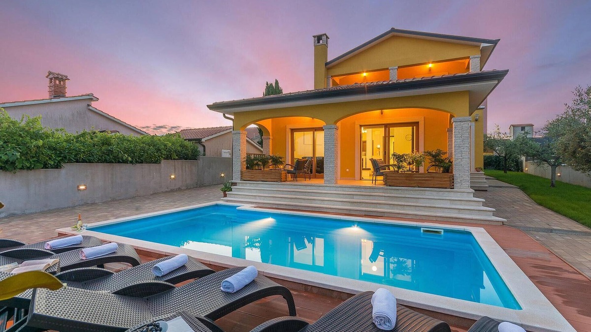 Zbandaj House | Awesome home in Porec