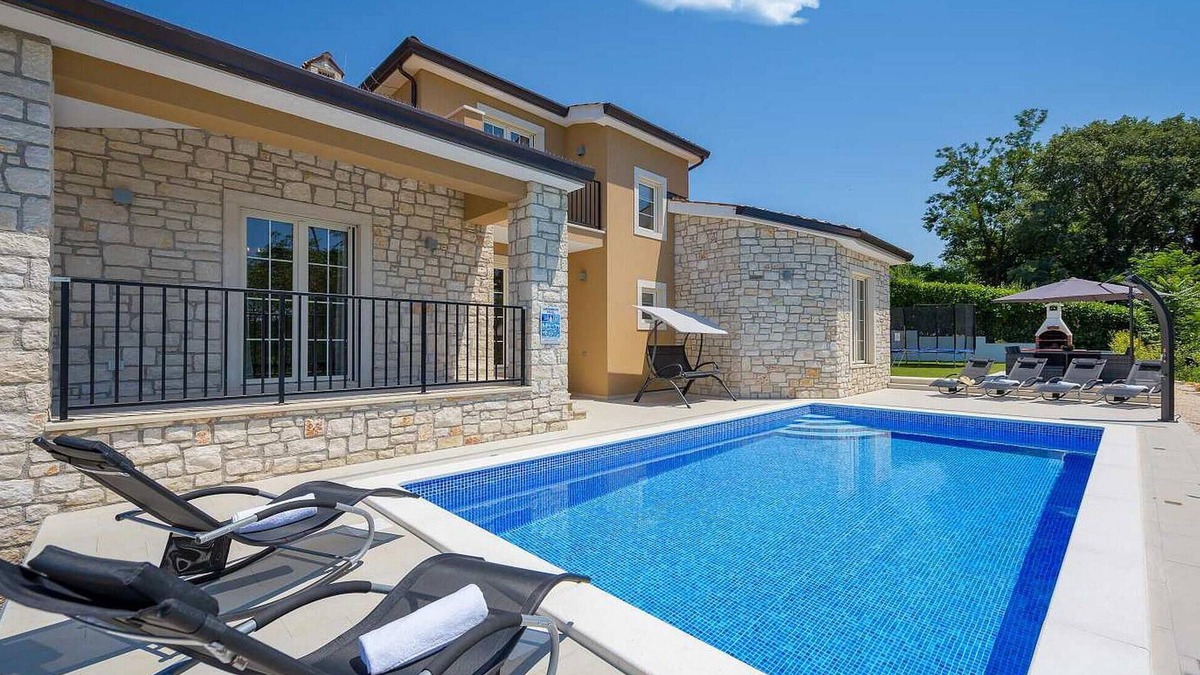 Jasenovica House | Awesome home in Porec