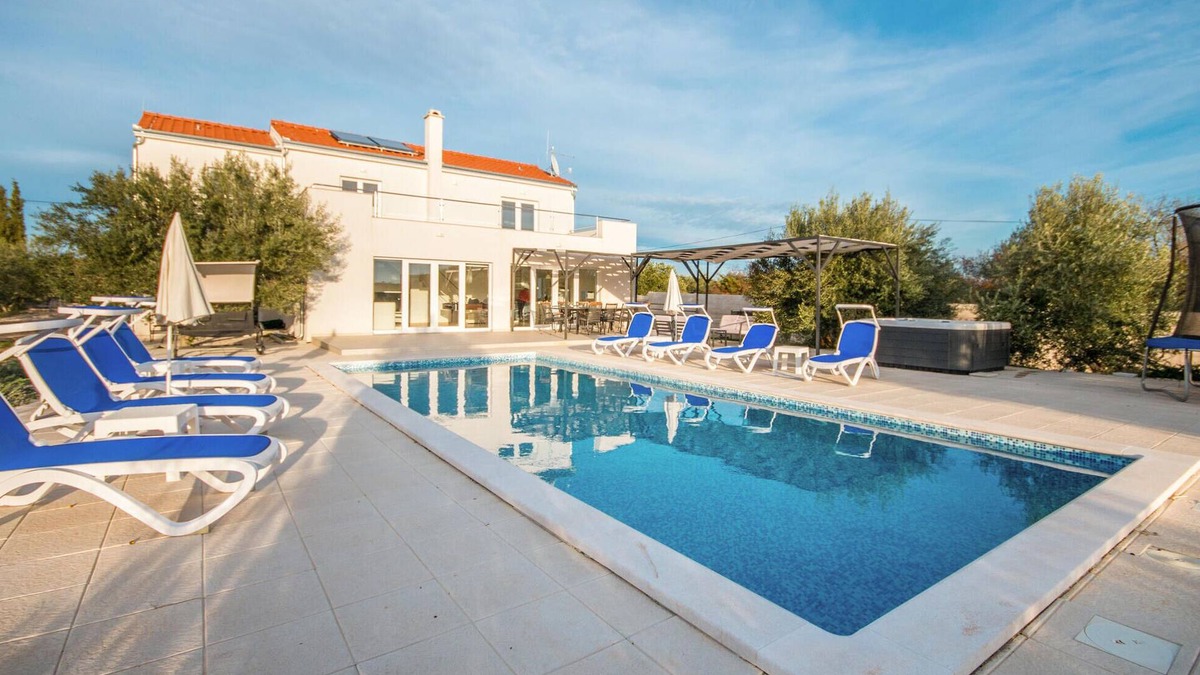 Velim House | Awesome home in Radosinovci