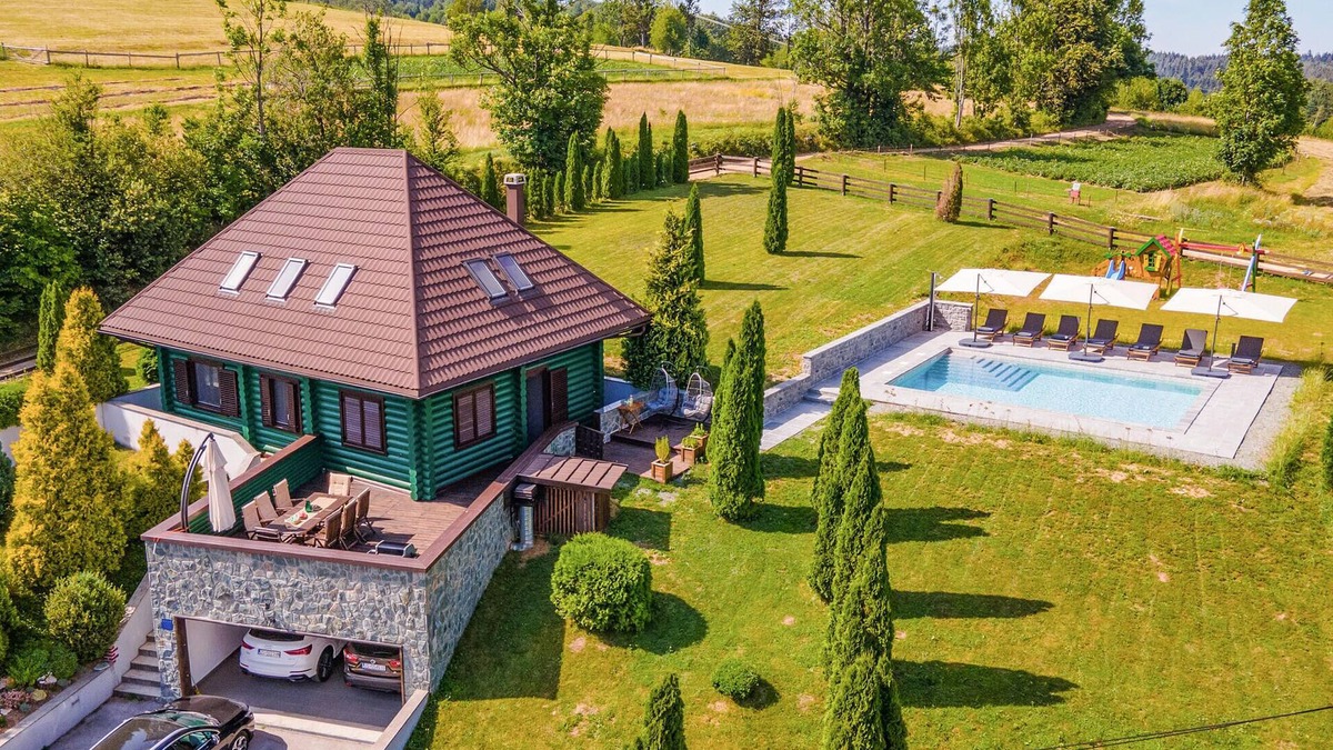 Ravna Gora House | Awesome home in Ravna Gora with sauna