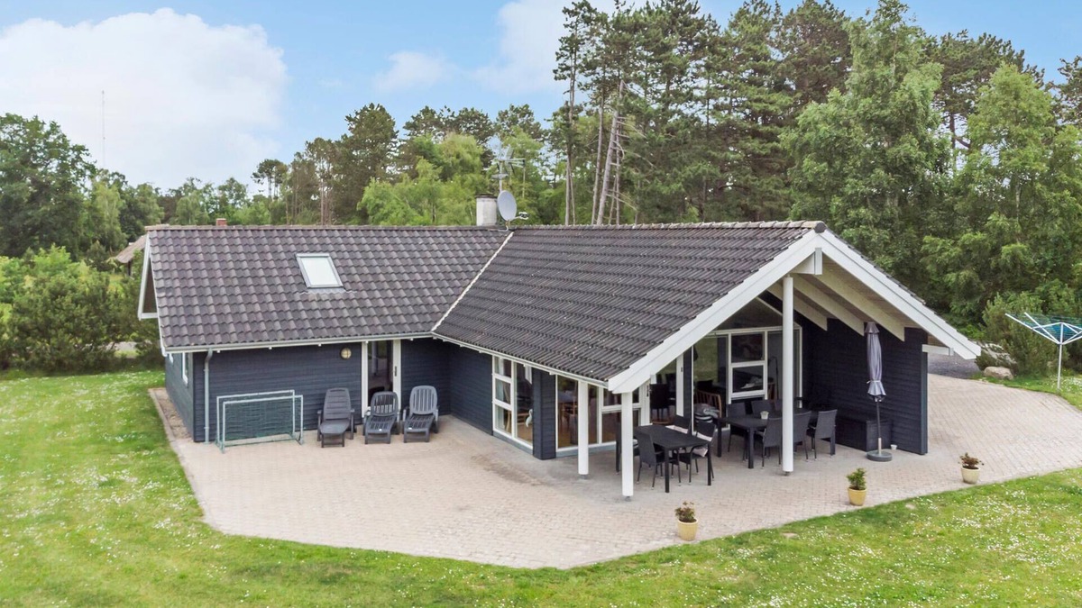 Rodby House | Awesome home in Rødby with sauna