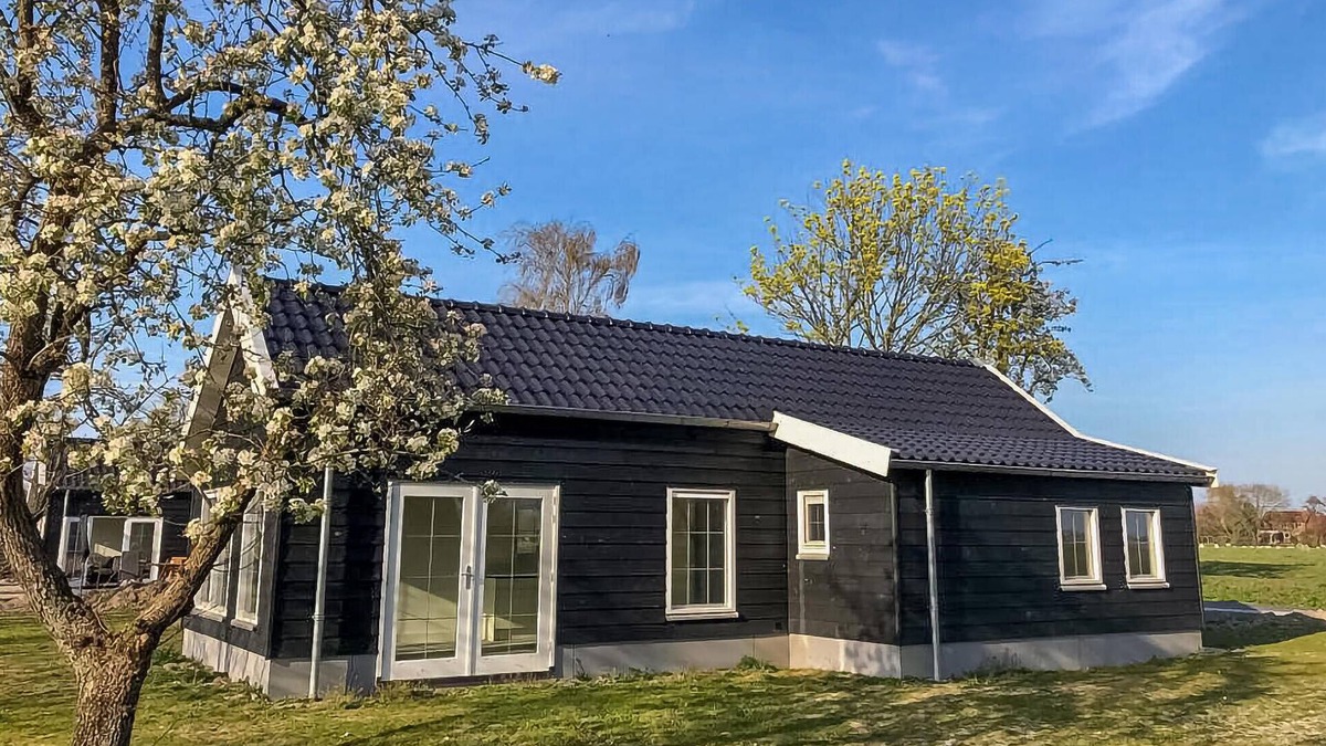 Zwanegat House | Awesome home in Strijen with WiFi