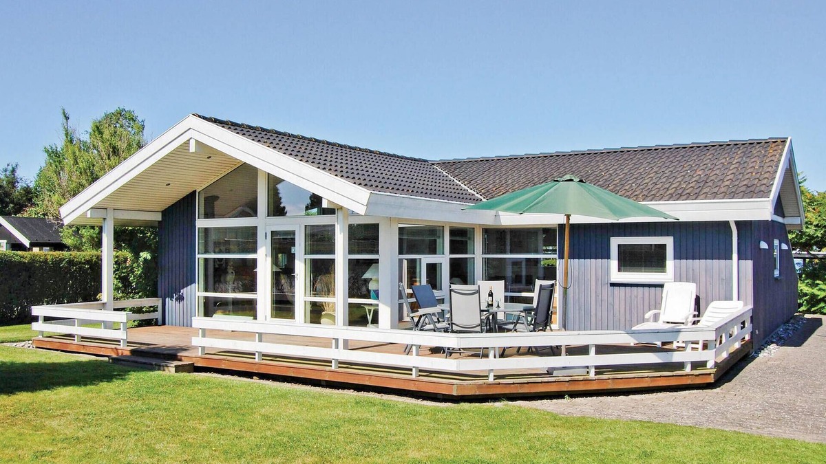 Strøby Ladeplads House | Awesome home in Strøby with WiFi