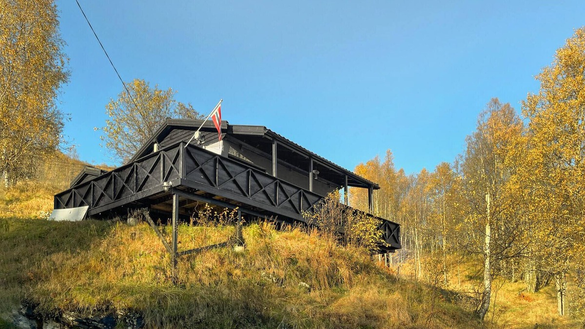 Eikjedalen House | Awesome home in Tysse with kitchen