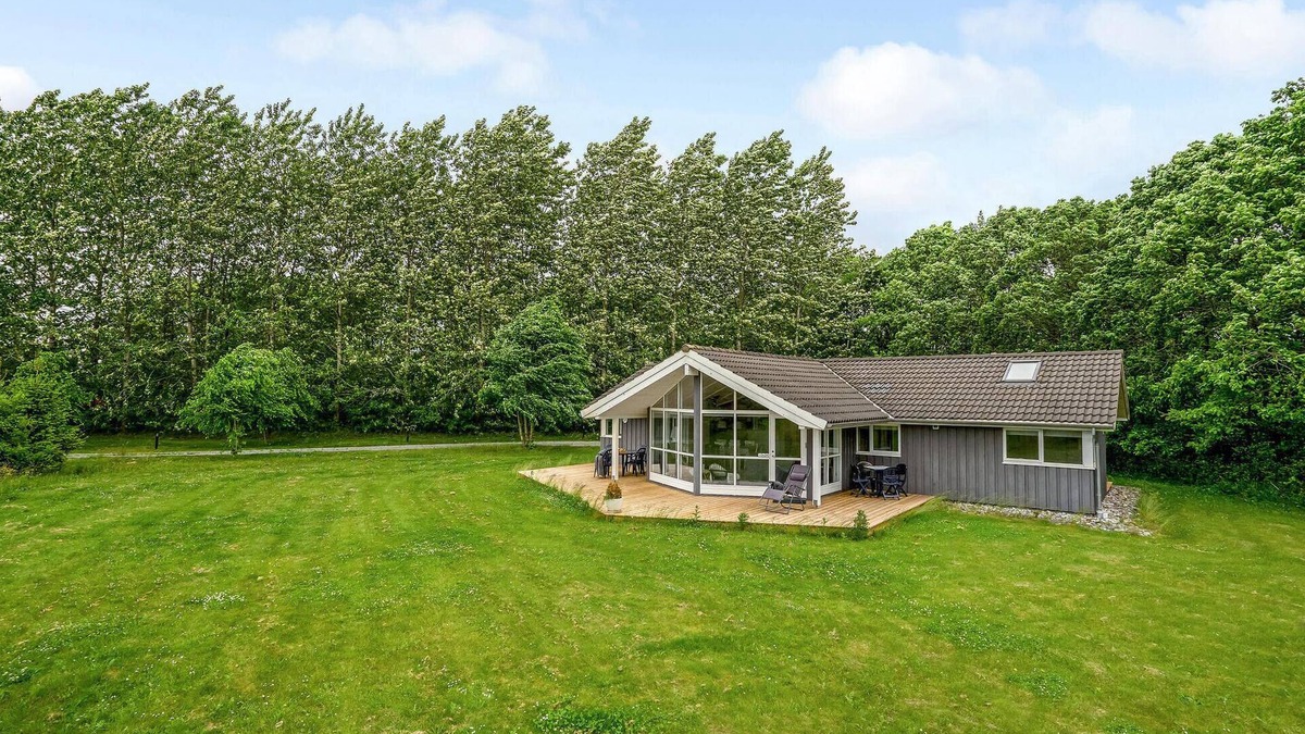 Vemb House | Awesome home in Vemb with sauna