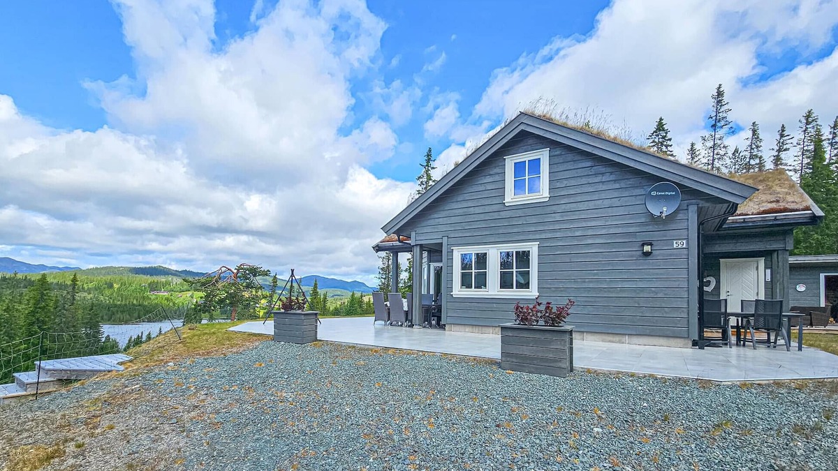 Vinje House | Awesome home in Vinje with sauna