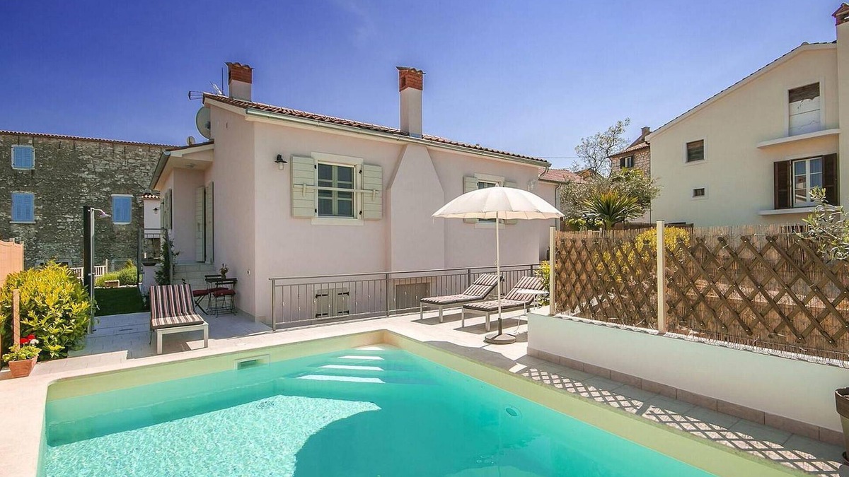 Strpacici House | Awesome home in Visnjan with WiFi
