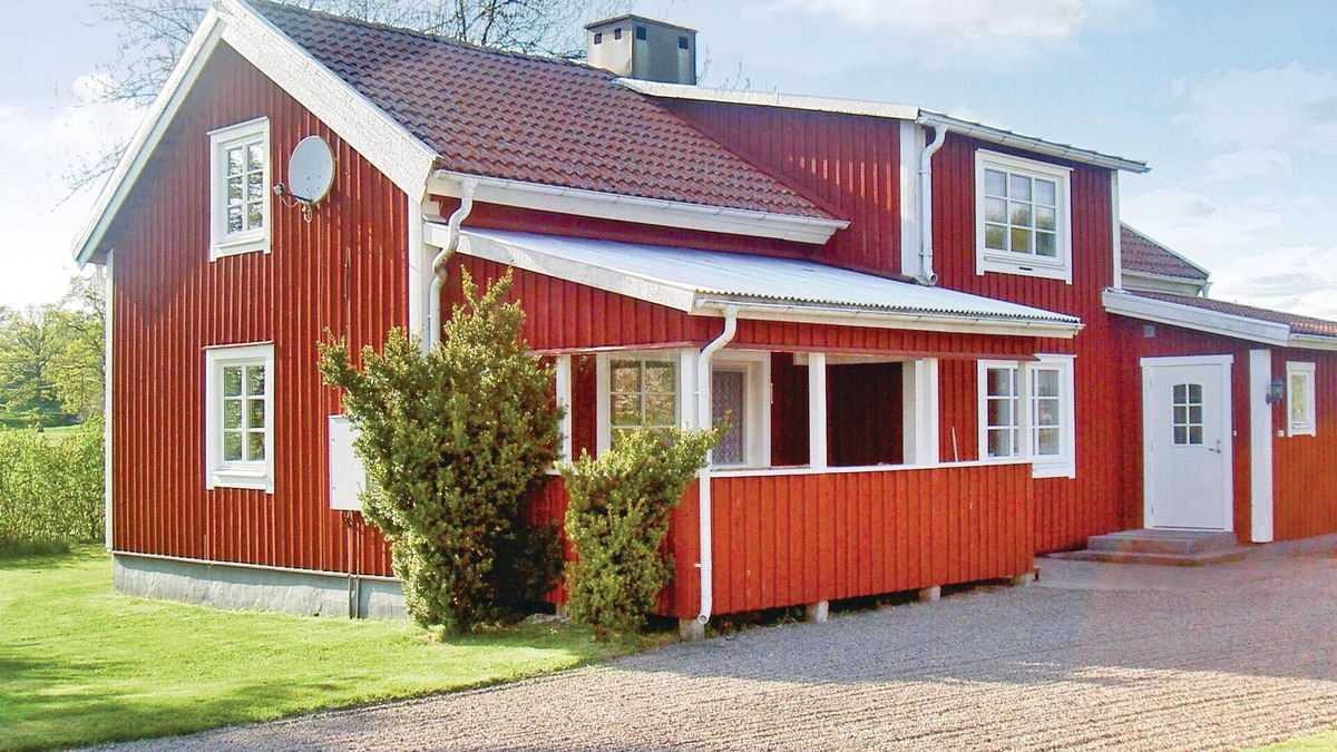 Flattinge House | Awesome home in Vittaryd with lake view