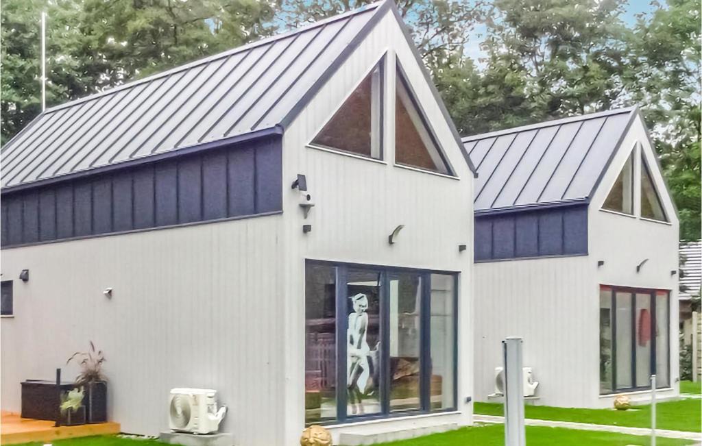 Wolsztyn House | Awesome Home In Wilcze With Sauna