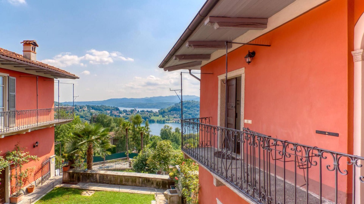 Carcegna Apartment | Awesome apartment in Carcegna di Miasino NO