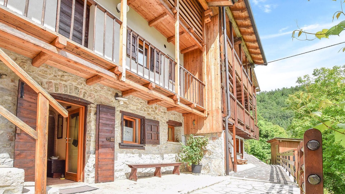 Lamon House | Awesome home in San Donato di Lamon BL