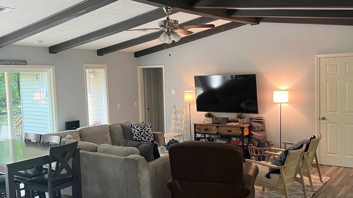 Fairfield Bay House | Awesome Lake House Right by Marina and Trails! Newly Updated!