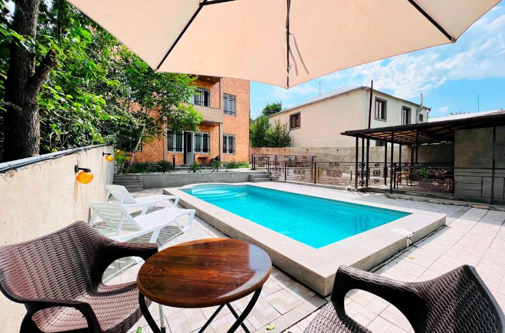 Dilijan Apartment | Awesome Large 3 Floor Villa Dilijan , 8 Bedrooms+4.5 Bathrooms+Swimming Pool, Nice Mountain View