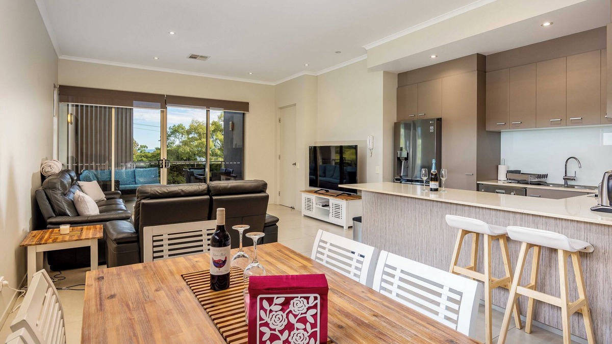 Bongaree Apartment | Awesome, modern, open-plan 3rd floor (with lift) unit with stunning water views.