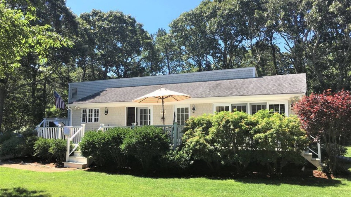 Edgartown House | Awesome reviews, very private, conservation land, bike path and close to town