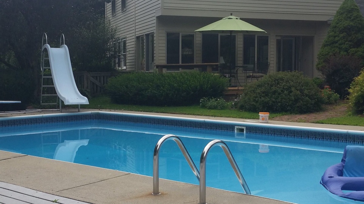 Haydenville House | Awesome Strategic Location Near Smith College