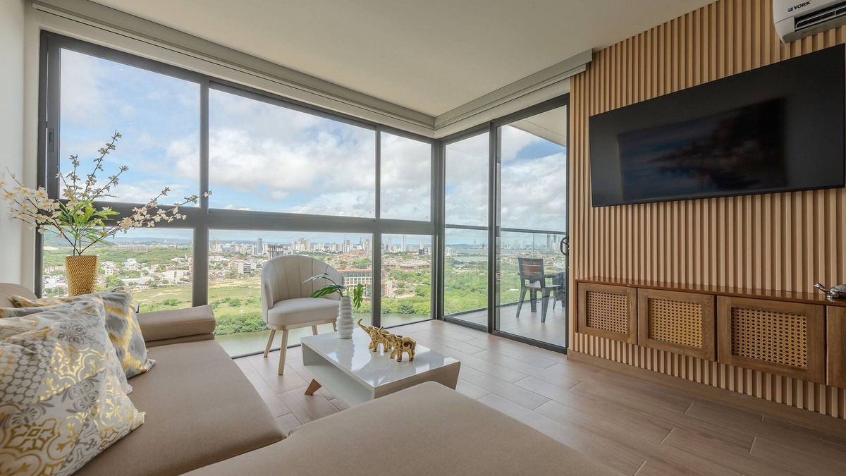 El Cabrero Apartment | Awesome View Historic Center, Castle and Sea 2BR