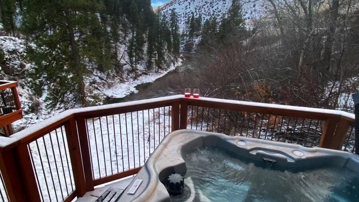 Garden Valley Cabin | Awesome Views of the Southfork Payette, Hot Tub and Room to Roam