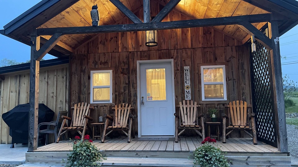 Painted Post Cabin | Ayers Acres Cabin 1 - near Watkins Glen, Corning, Finger Lakes - sleeps 6