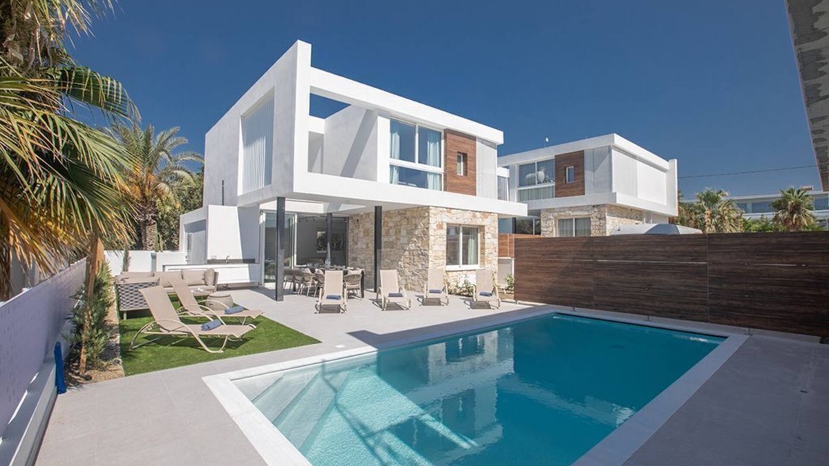 Ayia Napa Villa | Ayia Napa Kube Villa KB3 - a villa that sleeps 12 guests in 5 bedrooms