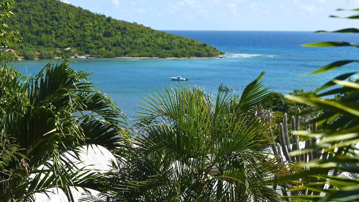 Point Rendezvous Cottage | Ayiti Cottage – A Peaceful Island Retreat with Stunning Bay Views
