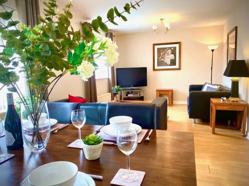 Hartwell House | Aylesbury Contractor & Staycation Home