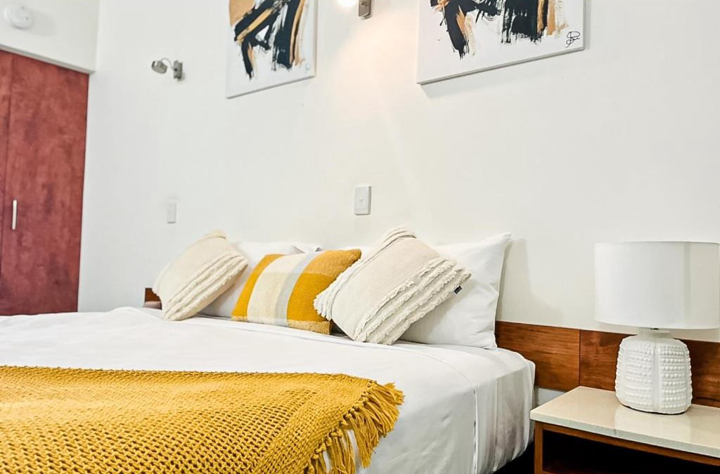 Ayr Hotel | Ayr Traveller's Motel