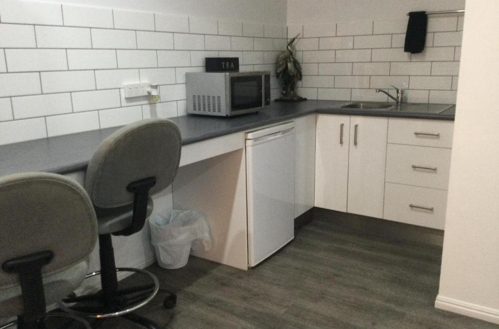 Ayr Hotel | Ayrline Motel
