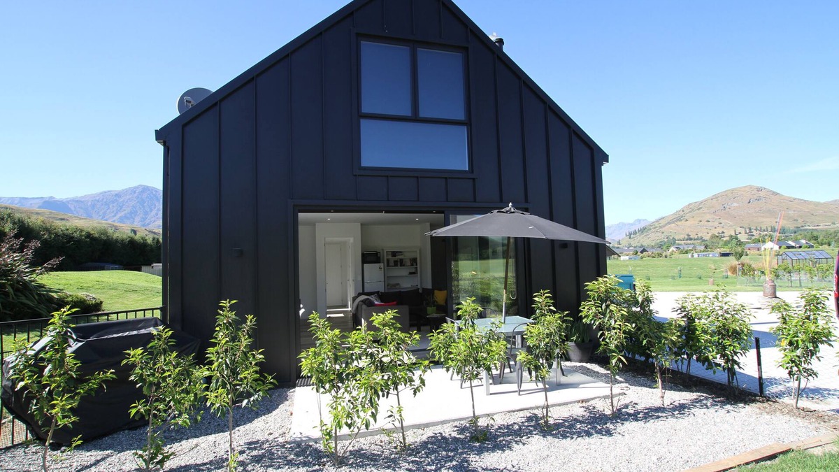 Speargrass Flat Cottage | Ayrshire Cottage - luxury modern rural private retreat