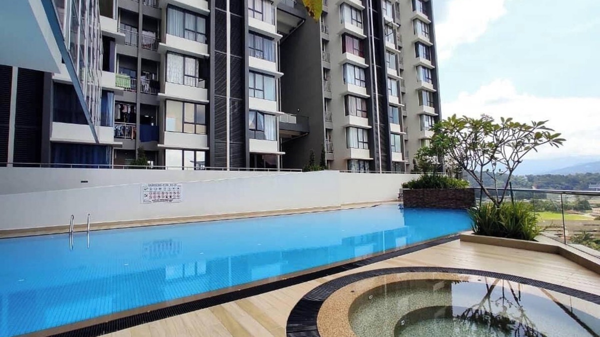 Batu Caves Condo | Ayuman Suites, Gombak with KL City View