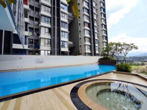 Batu Caves Apartment | Ayuman Suites, Gombak with KL City View