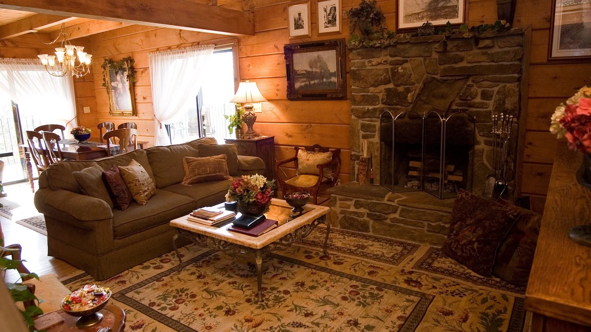 Compton Cabin | Azalea Falls Cabin - A beautiful getaway from the Ozark