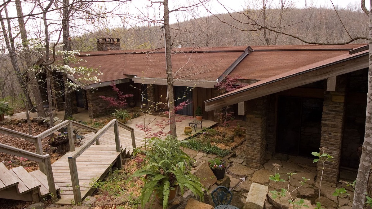 Kingston House | Azalea Falls Lodge - Upper Buffalo River Ozark Getaway