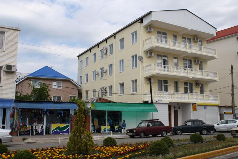 Lazarevskoye Hotel | Azaliya