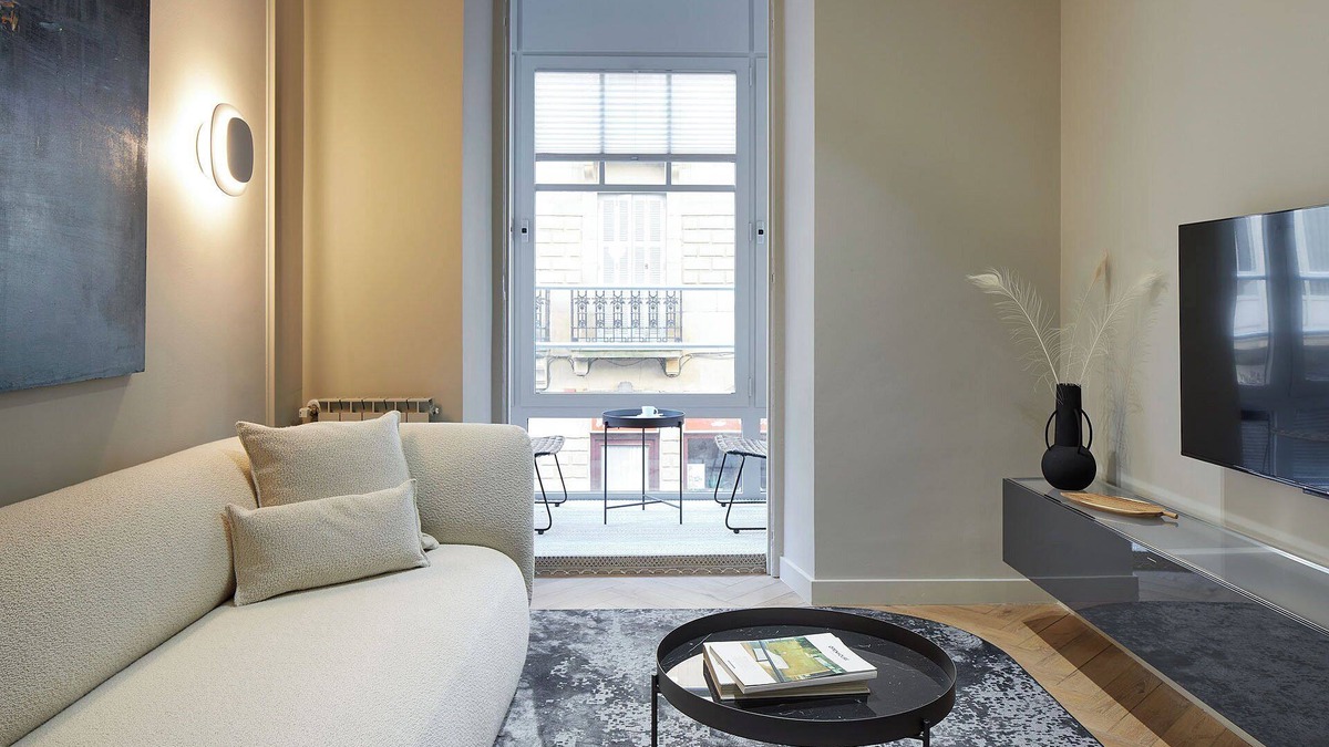 Old Town Apartment | Azoka Suite by FeelFree Rentals