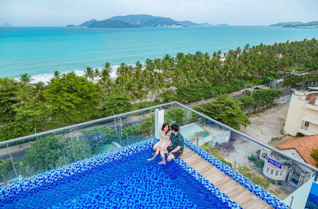 Tran Phu Beach Hotel | Azura Gold Hotel & Apartment