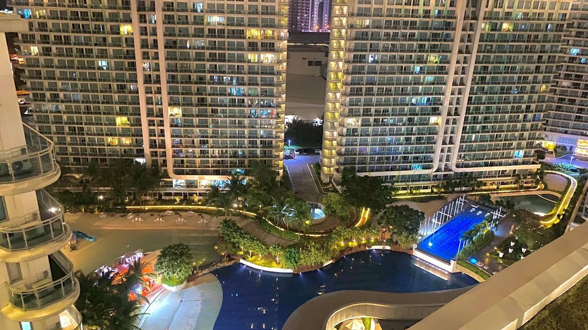 Taguig Condo | Azure Cozy Cheap Condo Apartment with View and Balcony
