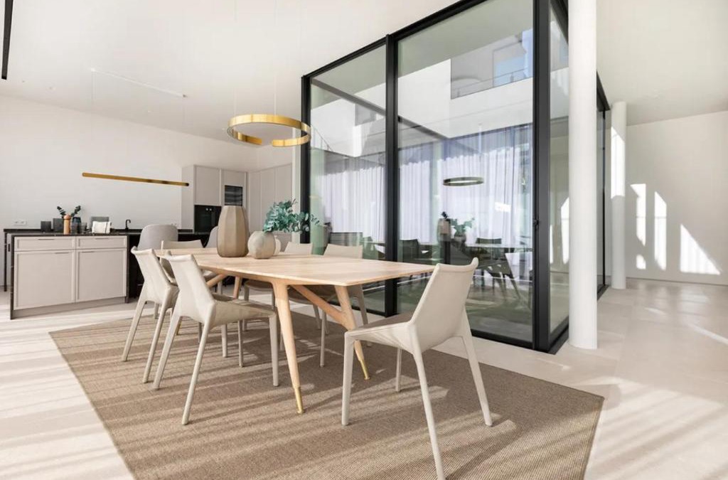Genova Cabin | Azure Haven