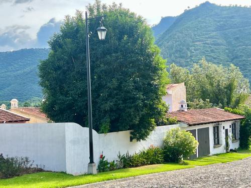 Jocotenango House | Azvlik