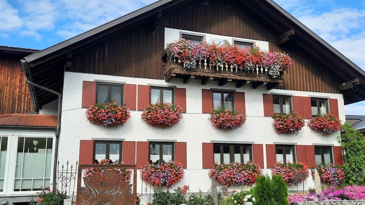 Seeg Apartment | Böck, House - Holiday apartment Freyber/2 bedrooms/shower,WC