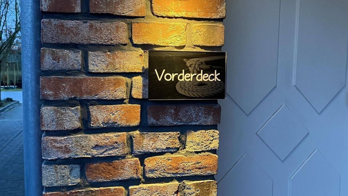 Barenburg Apartment | Büscher- FeHa Vorderdeck - vacation home, shower, WC, 2 bedrooms