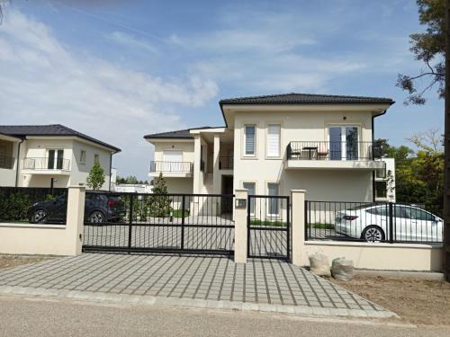 Siofok-Sosto Apartment | BėlApartman