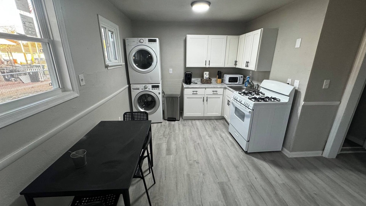 North Camellia Acres Apartment | (B) 2BED duplex apartment Close to the beach