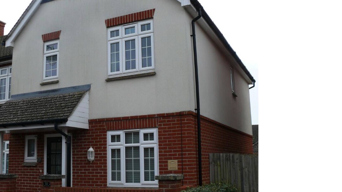 Amesbury House | ⭐B and R Serviced Accommodation and Apartments Amesbury⭐ Barnard house
