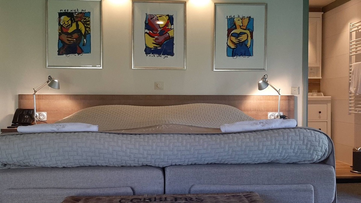 Terwolde Bed & Breakfast | B&B and SPA Estate Matanze, deer view guest room 2. royal lodging