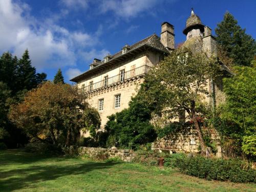 Saint-Julien-aux-Bois Bed & Breakfast | B&B Chateau le Bois