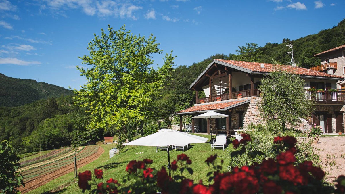 Cavedine Bed & Breakfast | B&B Country House Coste - Garda Lake