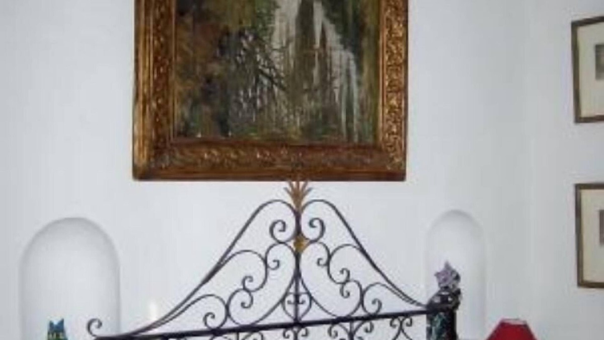 Churriana House | B&B, double glazing, 10 minutes drive from Málaga airport, max.4 nights.