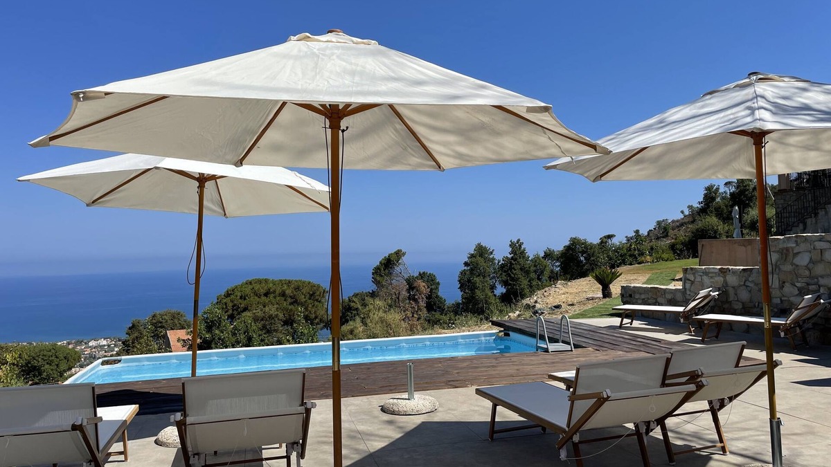 Cefalu Bed & Breakfast | B&B Le Ginestre